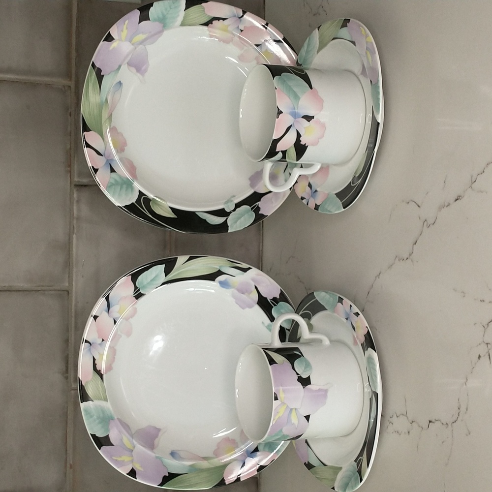 Mikasa Dessert Set for Two (6 pieces)
